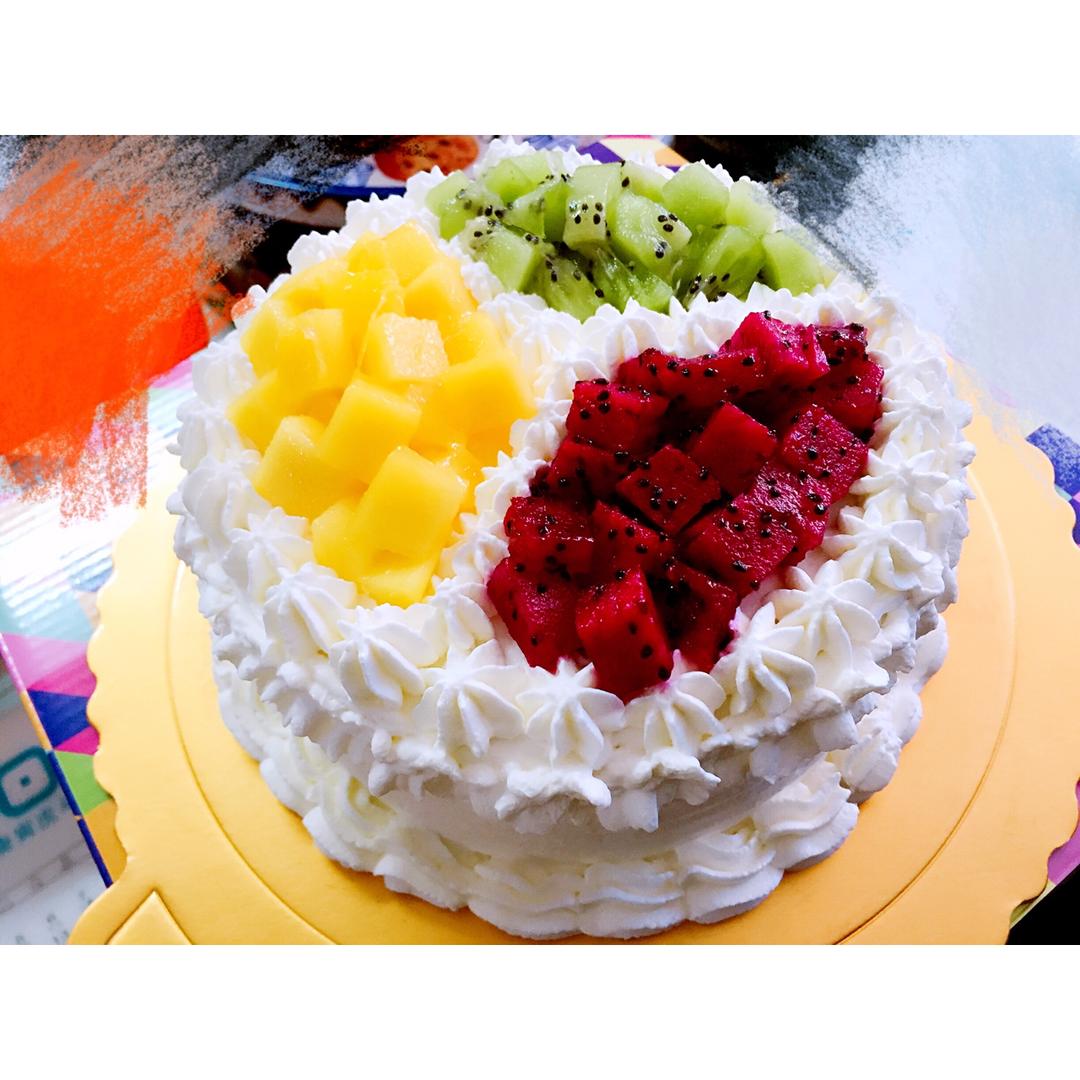 暴力兔不许哭做的奶油水果装饰蛋糕