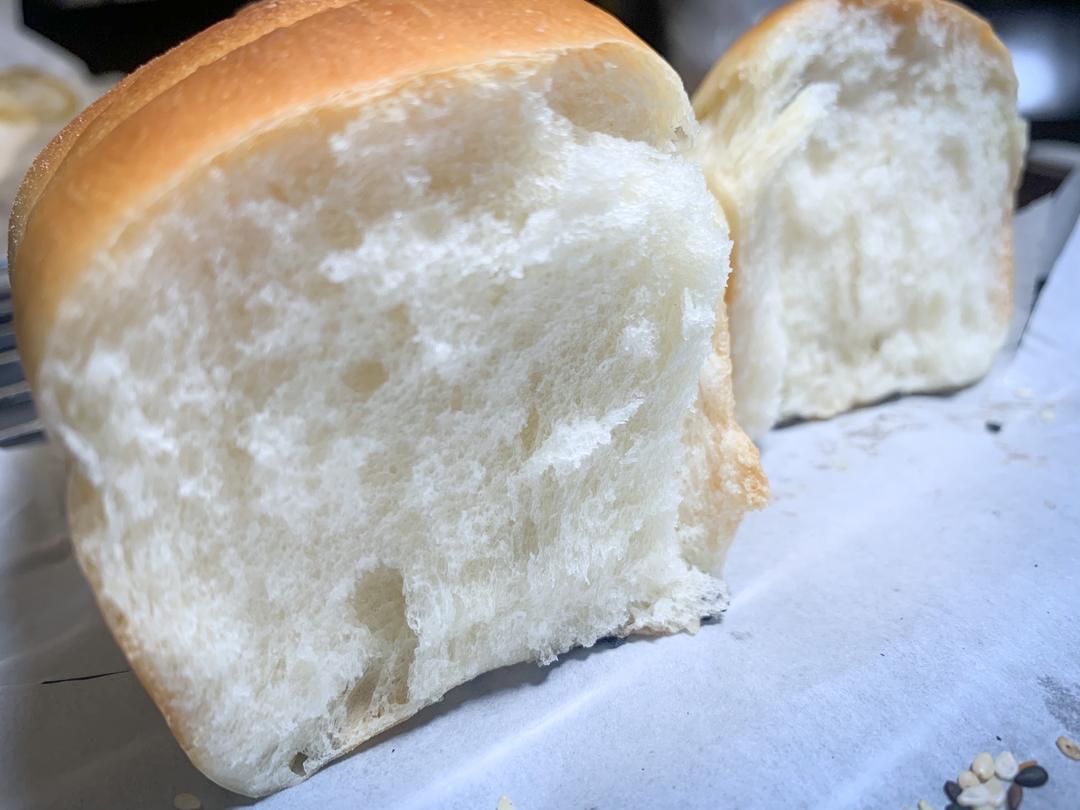 纯奶手撕吐司的做法 步骤1