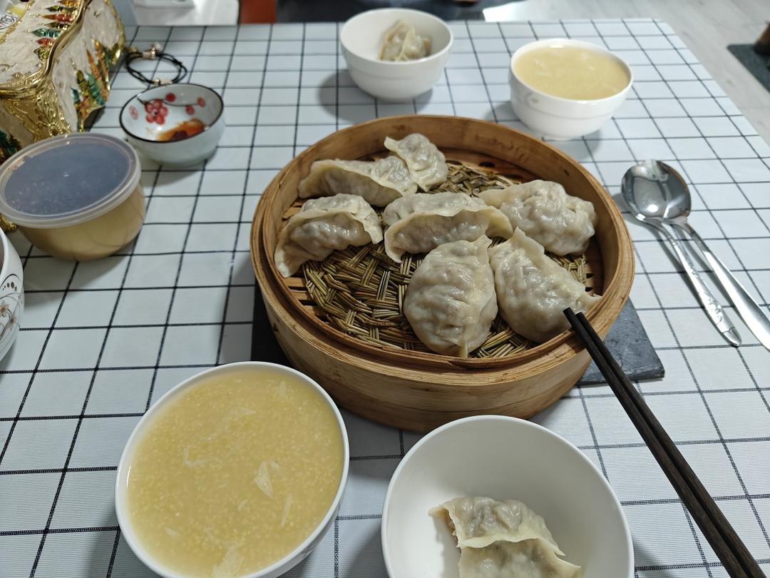 新疆薄皮包子