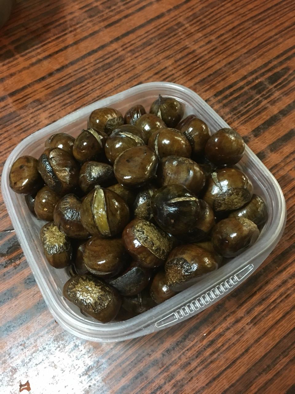 慵懒美丽的栗子