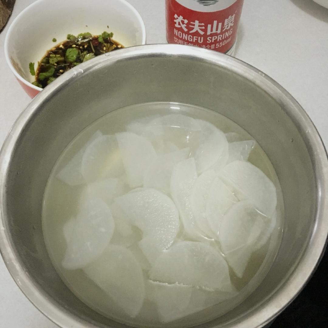 结绿儿做的泉水煮萝卜