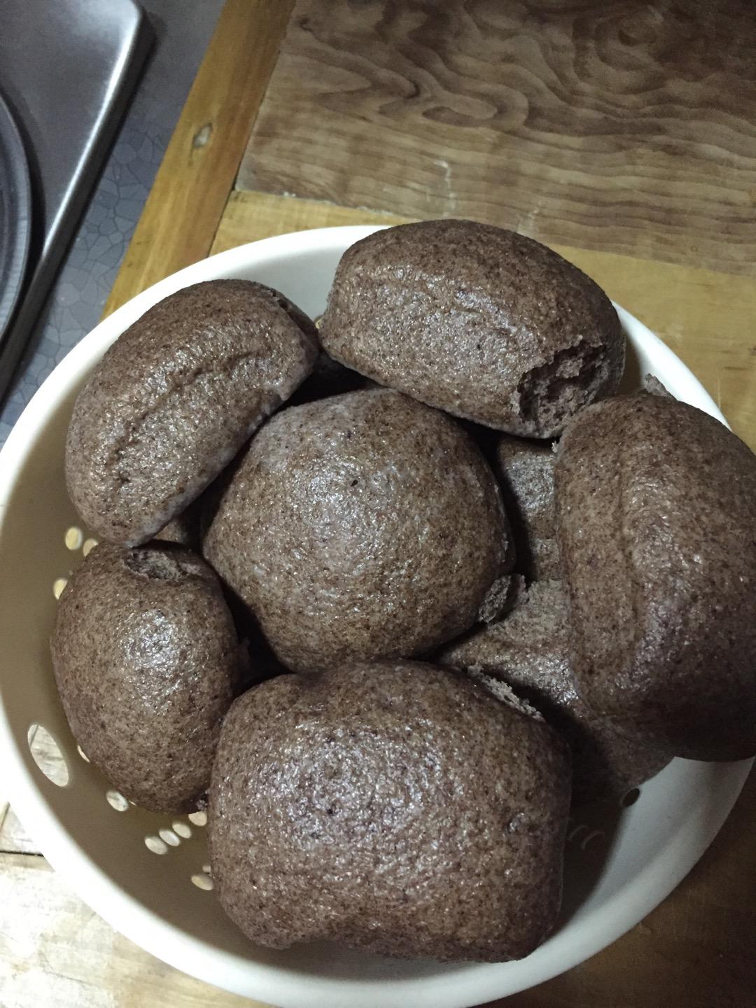 黑全麦馒头