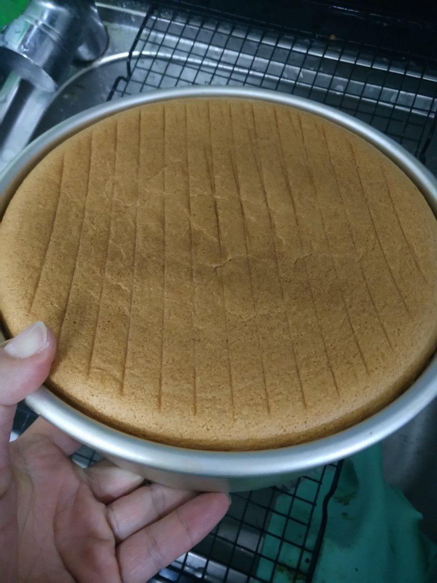 烤箱做蛋糕（戚风蛋糕的做法）