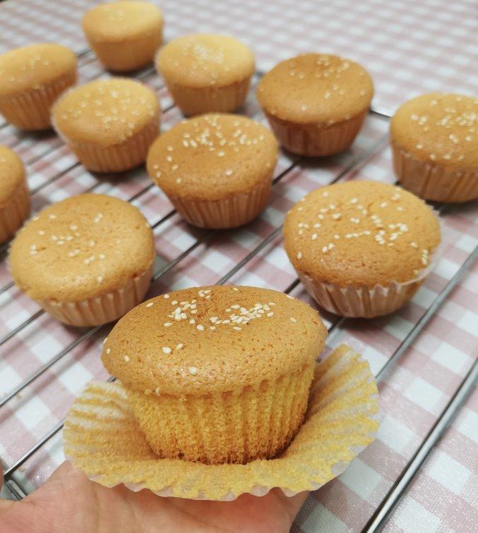 不回缩不开裂戚风纸杯蛋糕