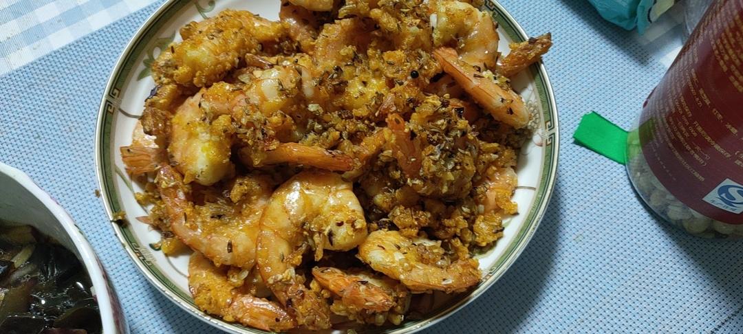 【避风塘香酥虾】