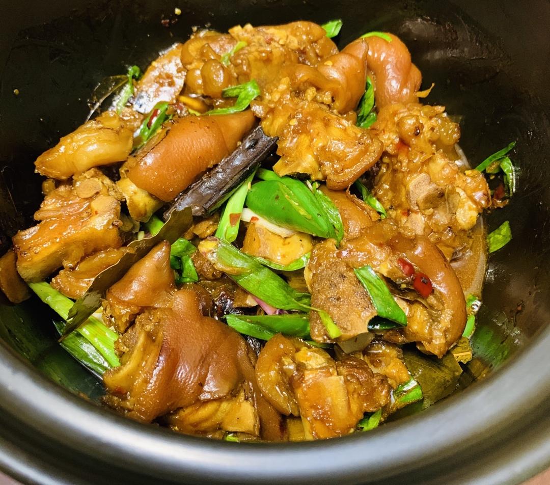 美味的家常菜：红烧猪蹄