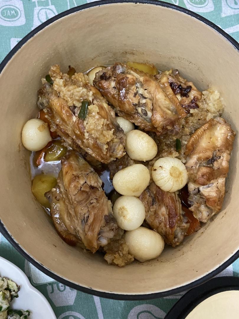 北鼎铸铁锅食谱｜焖蒜香鸡翅