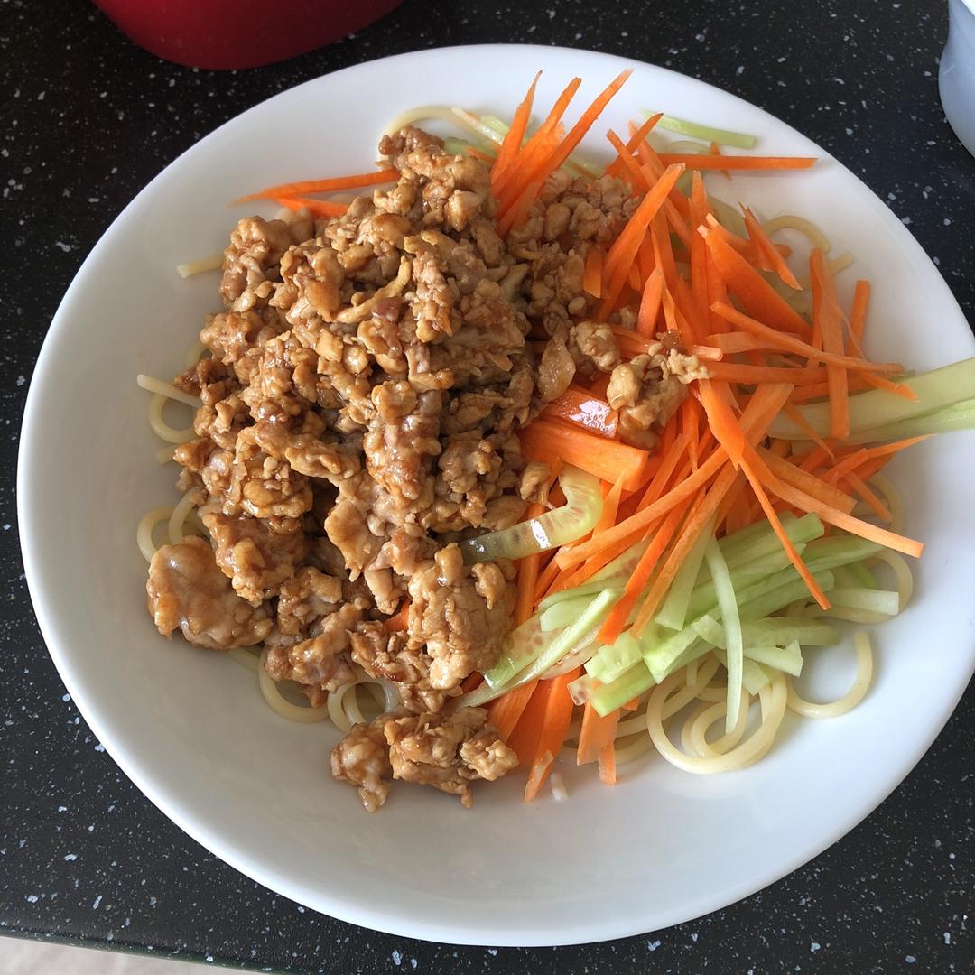 家常肉末拌面