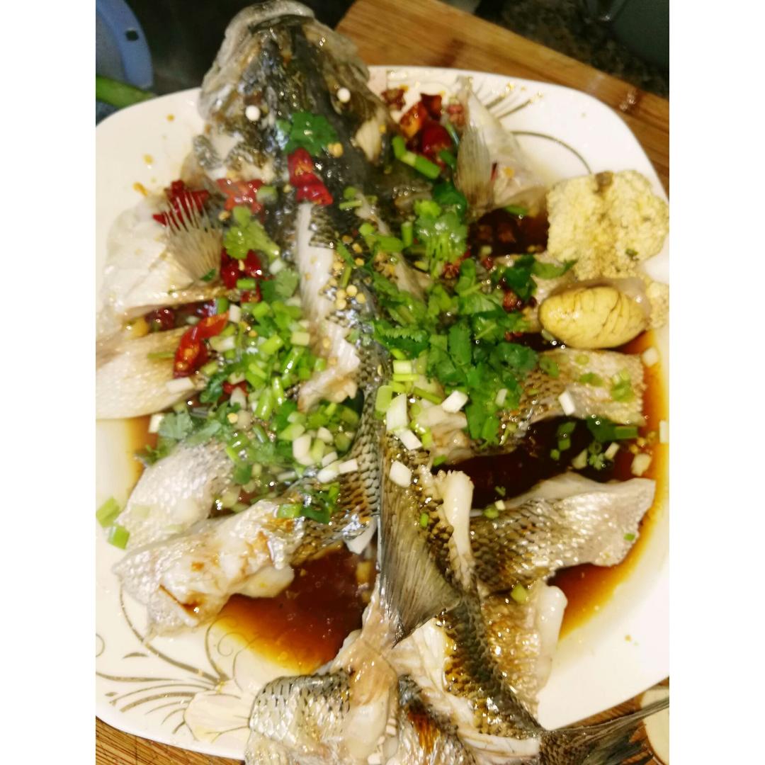 清蒸鲈鱼（超级简单）