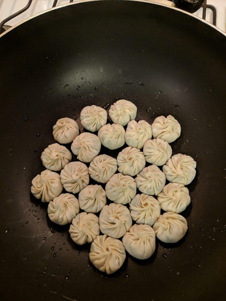 生煎拇指包