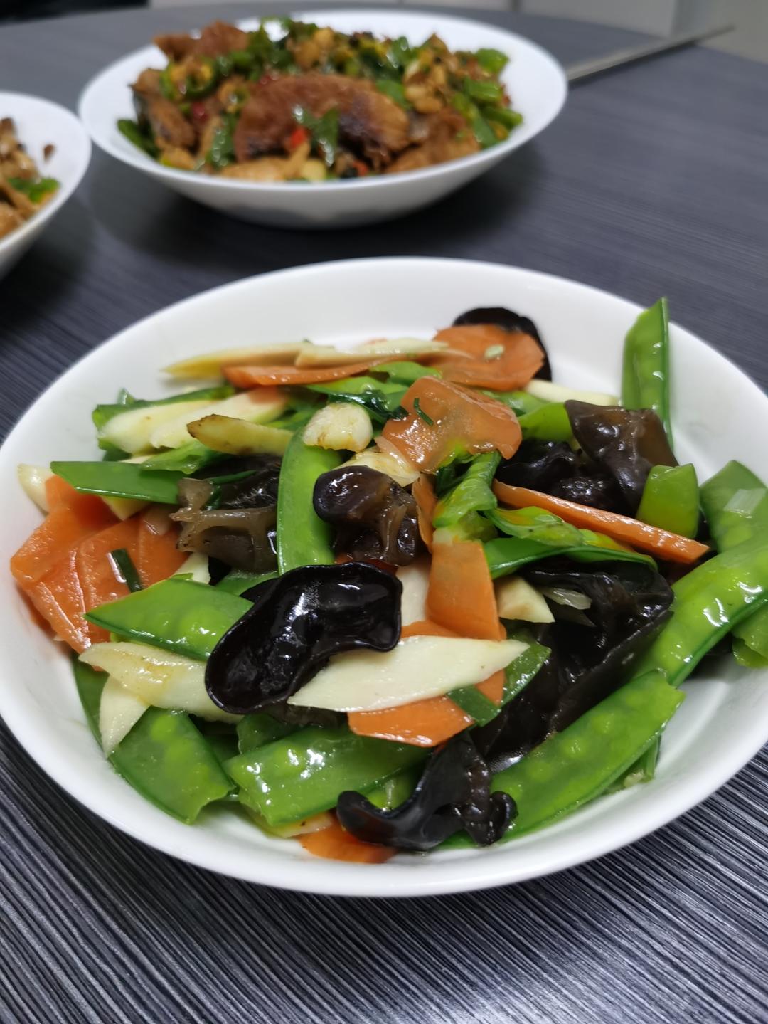 木耳荷兰豆山药素炒