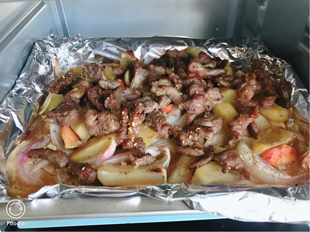 孜然蒜香烤羊腿