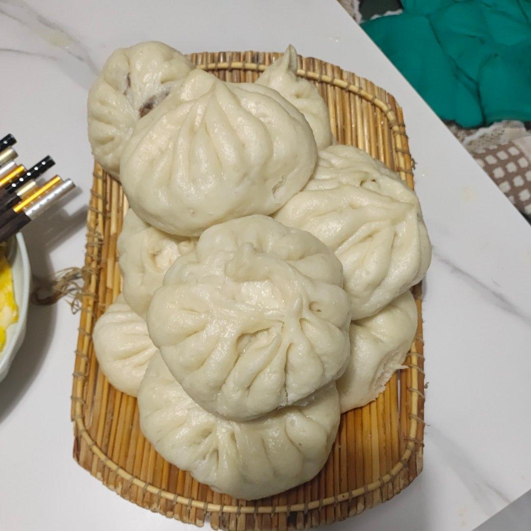 油菜香菇菜包