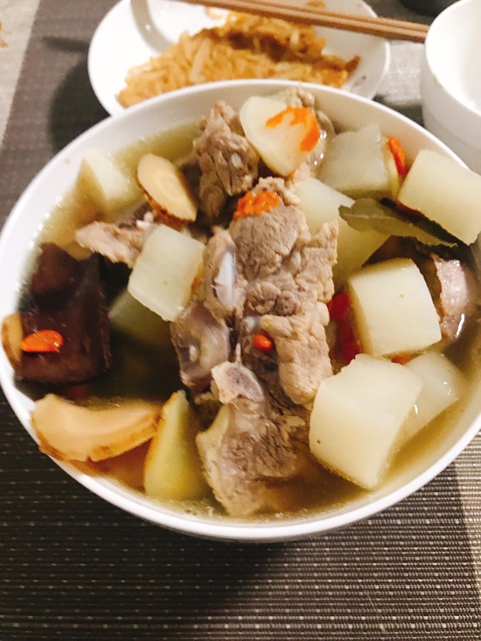 排骨萝卜汤