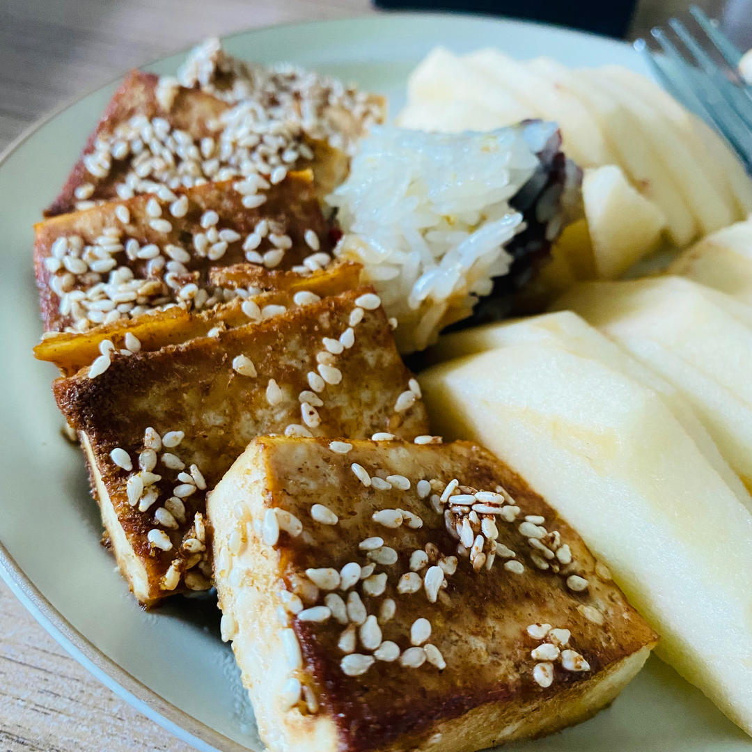 自制烤豆腐!低脂低油巨好吃，超级简单哦～