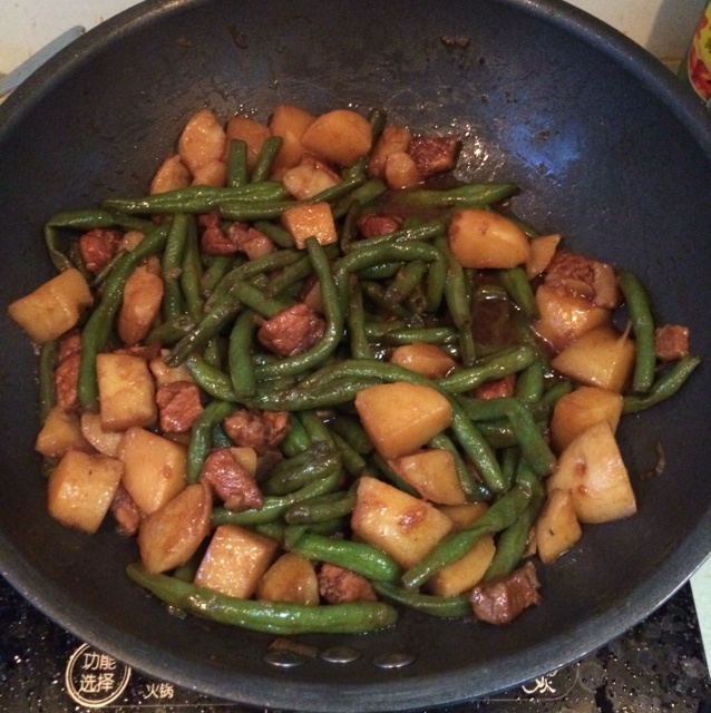 土豆芸豆五花肉