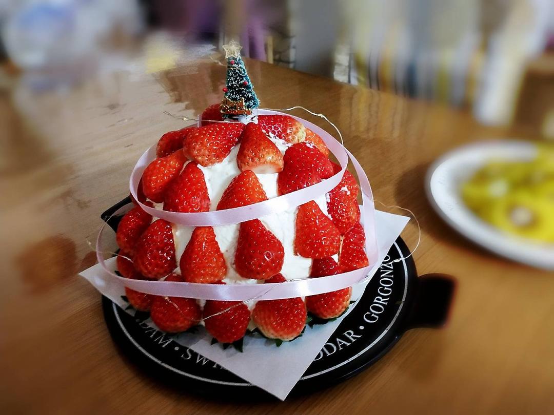 戚风生日节日蛋糕