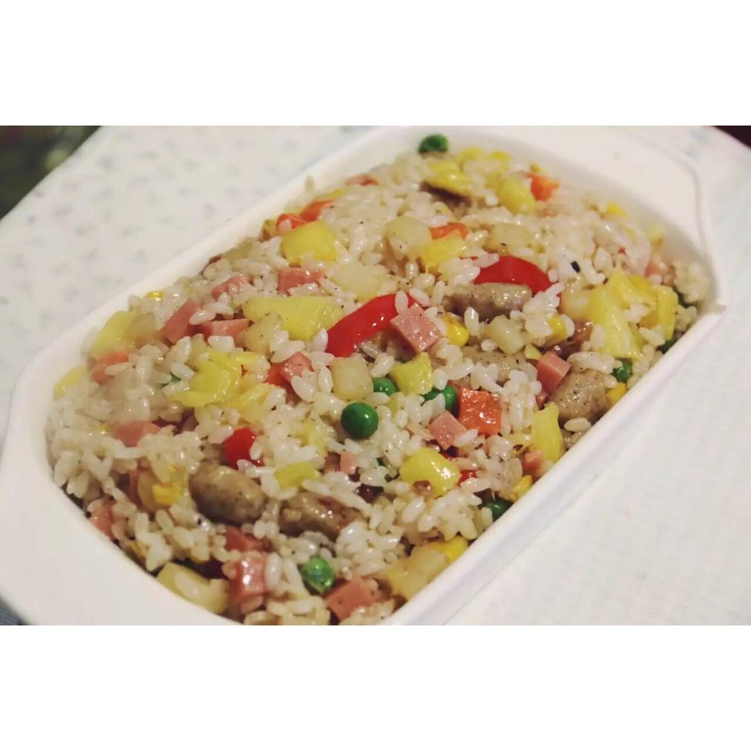 夏日菠萝虾仁焗饭
