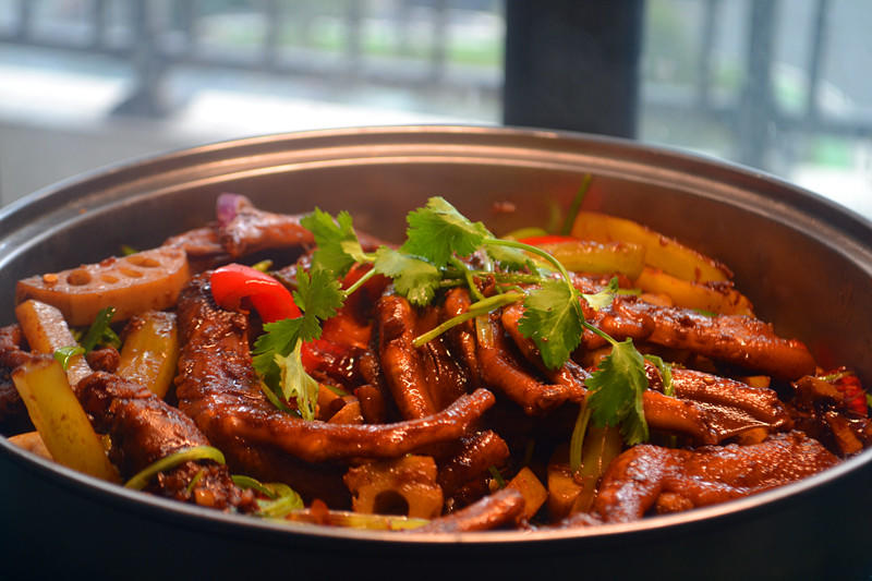 干锅鸭掌（这会是你见过最详细的干锅菜谱）