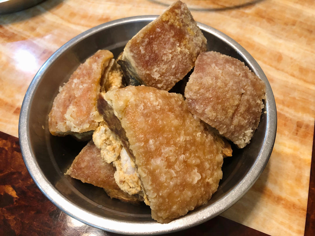 炸扣肉（酥皮，附脆皮扣及蘸汁做法）