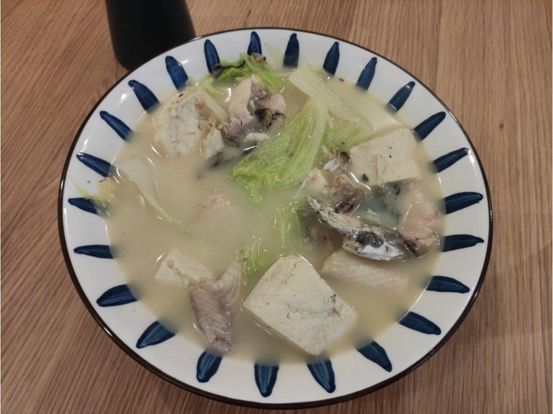 想汤不白都难（鱼骨汤）
