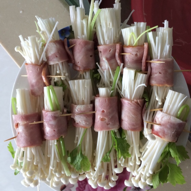 香煎培根金针菇卷