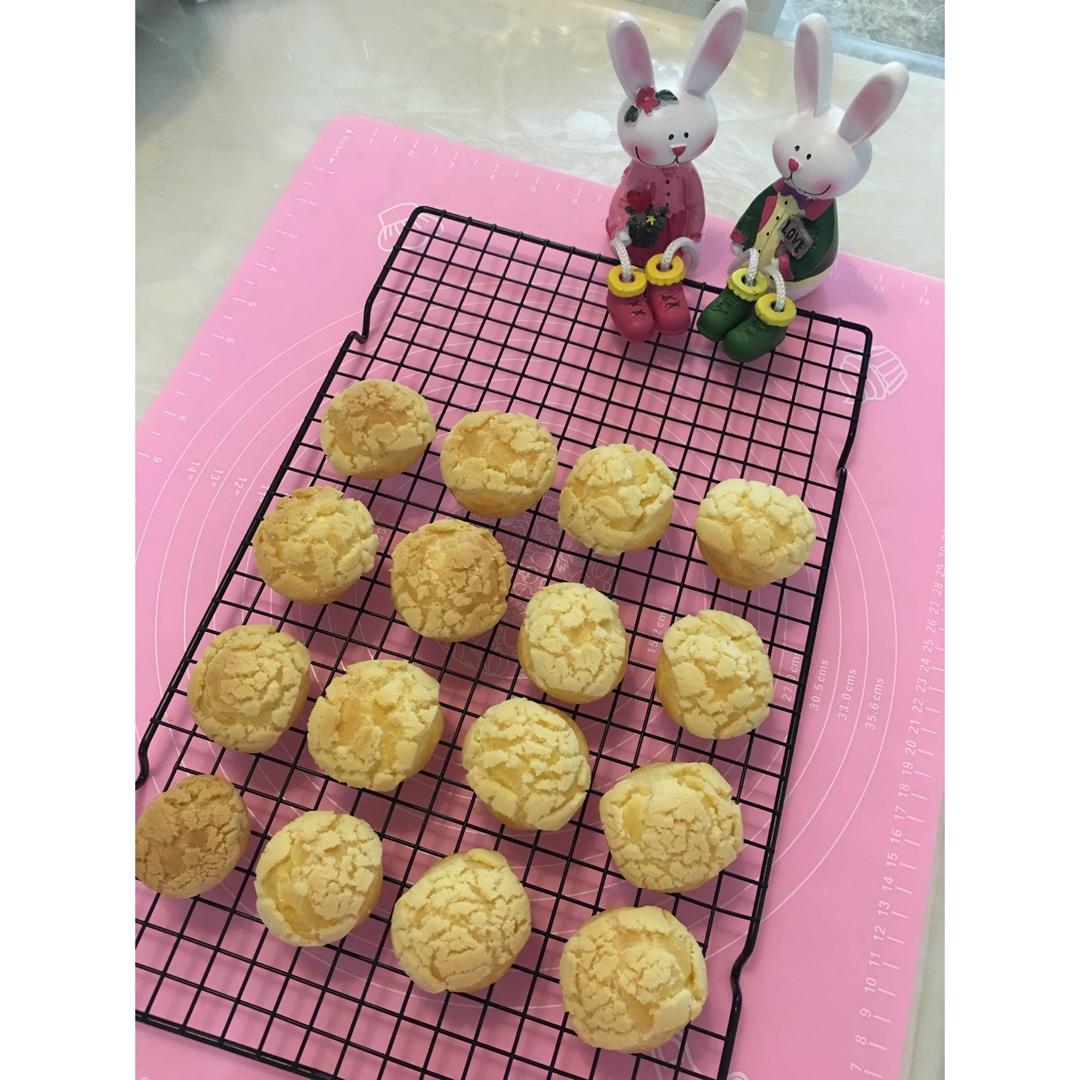 酥皮奶油泡芙--#皮黑森林#