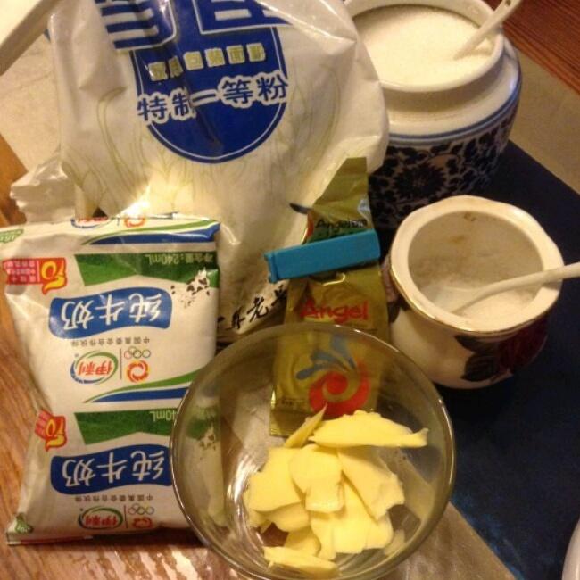 纯奶手撕吐司的做法 步骤1