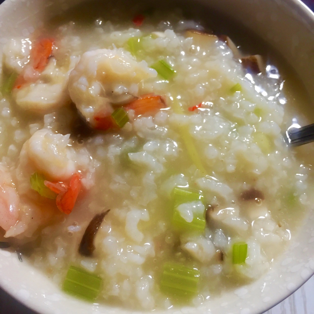 包涵而已做的秘制鲜虾粥