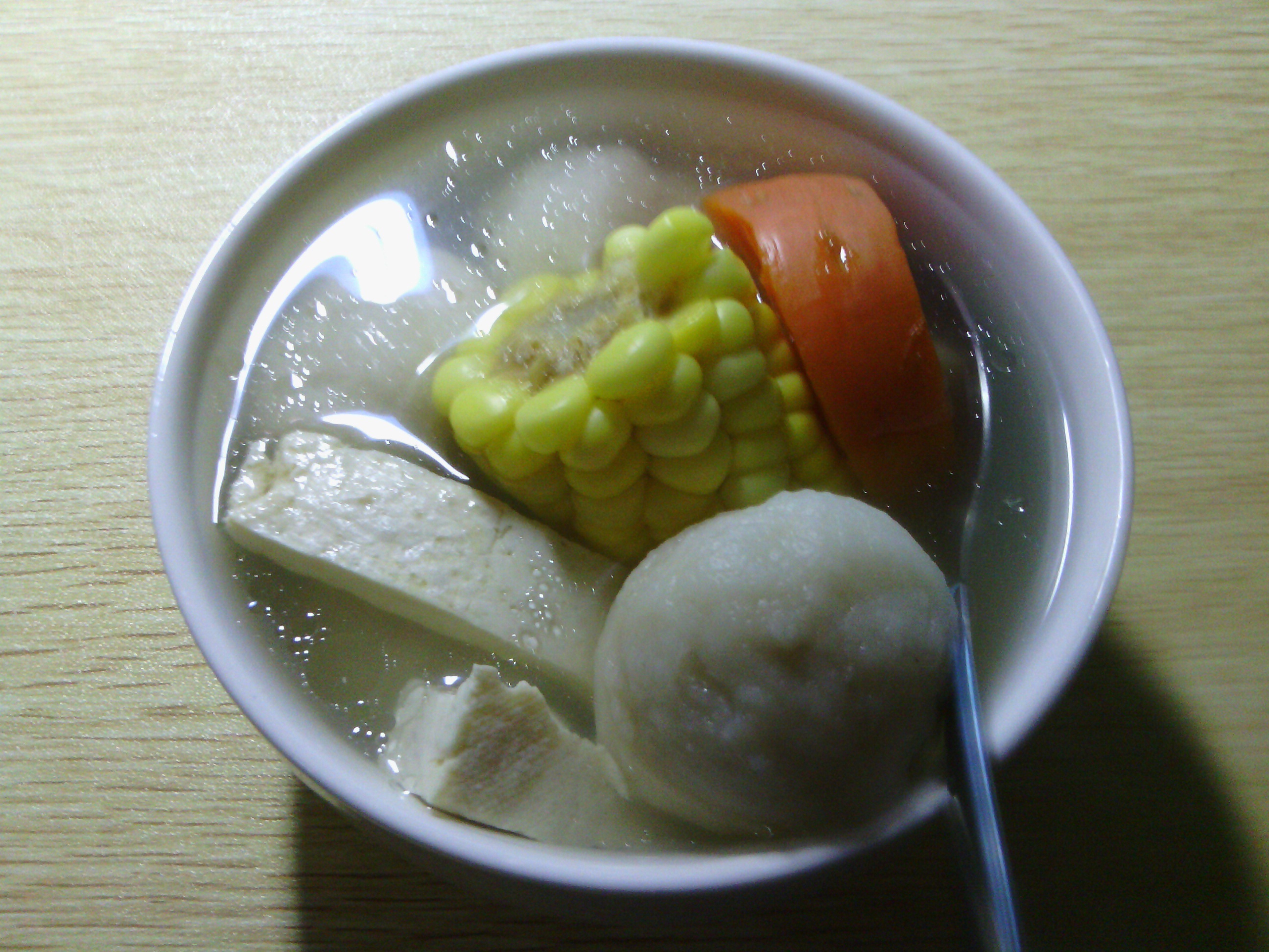 玉米豆腐鱼丸汤