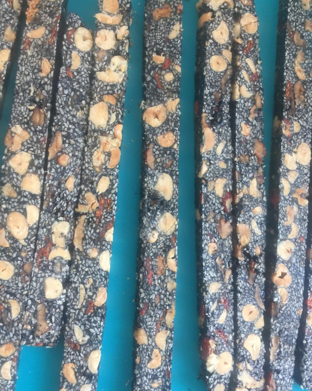 枸杞核桃花生黑芝麻片