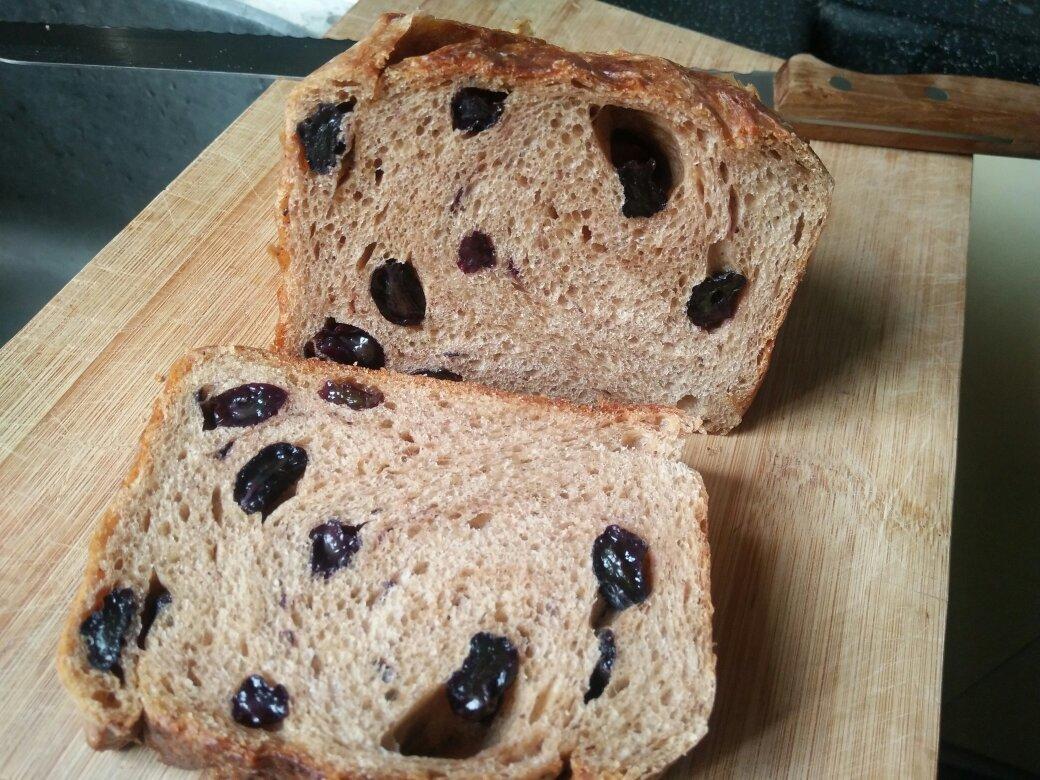 香浓葡萄干肉桂吐司