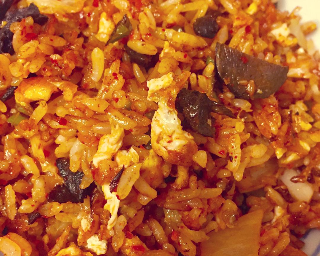 辣白菜牛肉炒饭