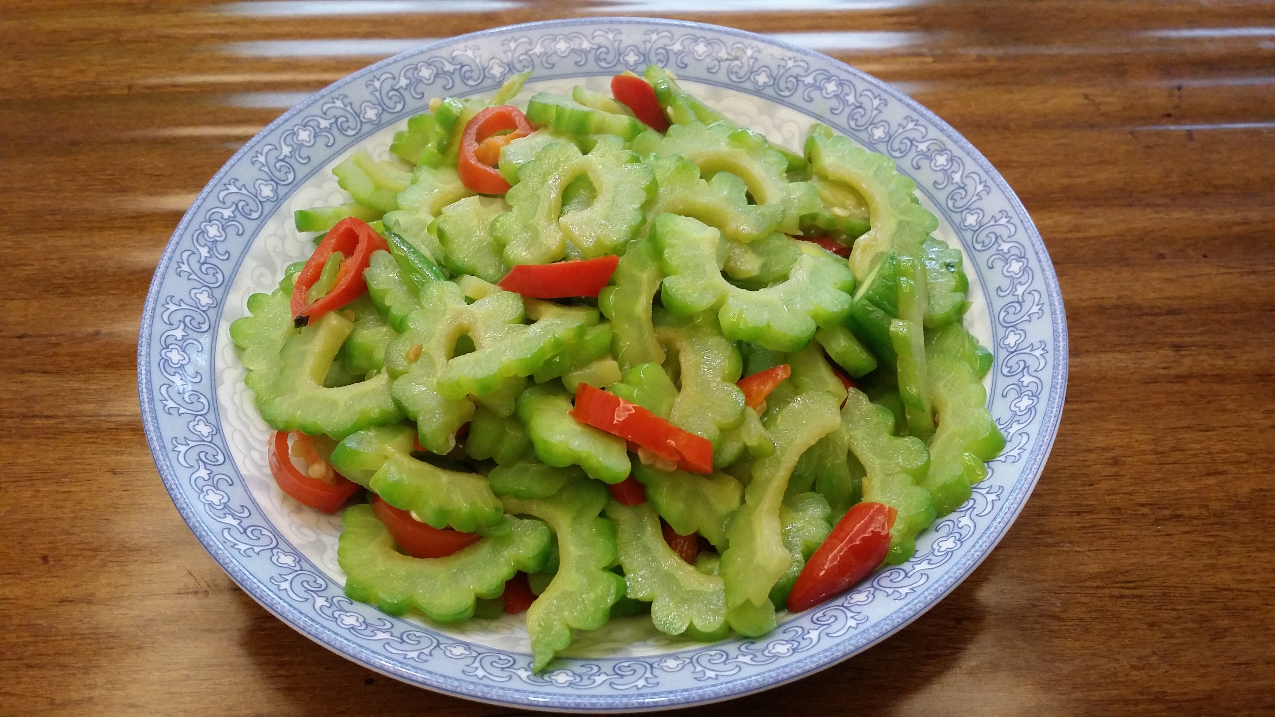 五味俱全，谁吃谁知道丨糖醋苦瓜 · 圆满素食