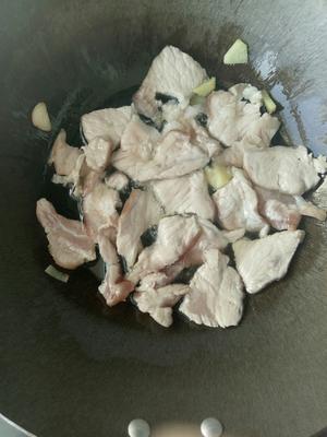 酸菜猪肉炖粉条的做法 步骤5