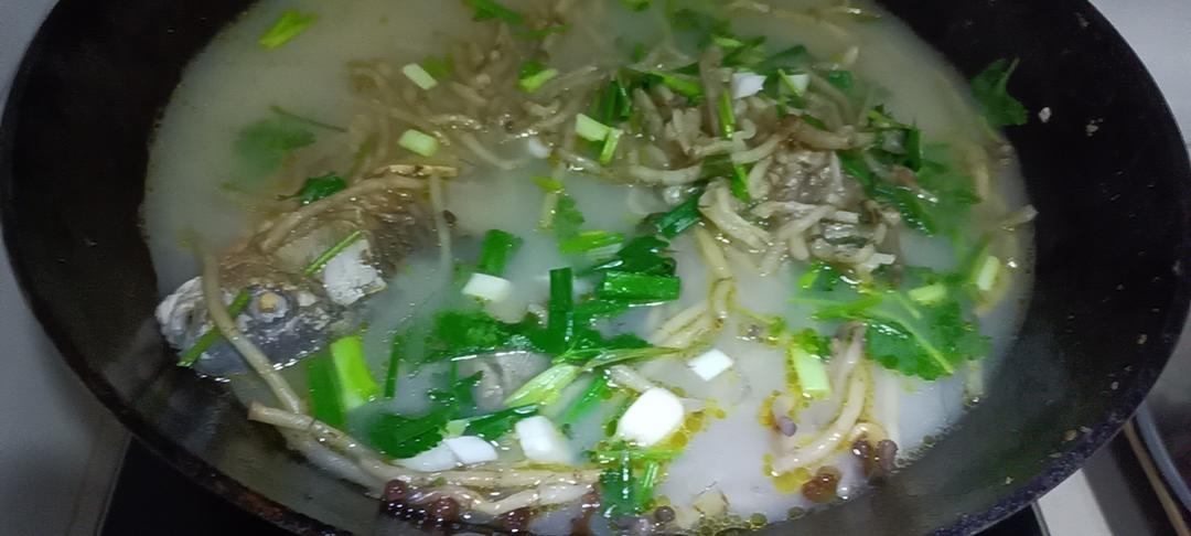 奶白鲫鱼豆腐汤|一条鱼最后的温柔