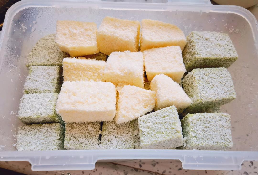 完胜85度C牛奶椰丝小方