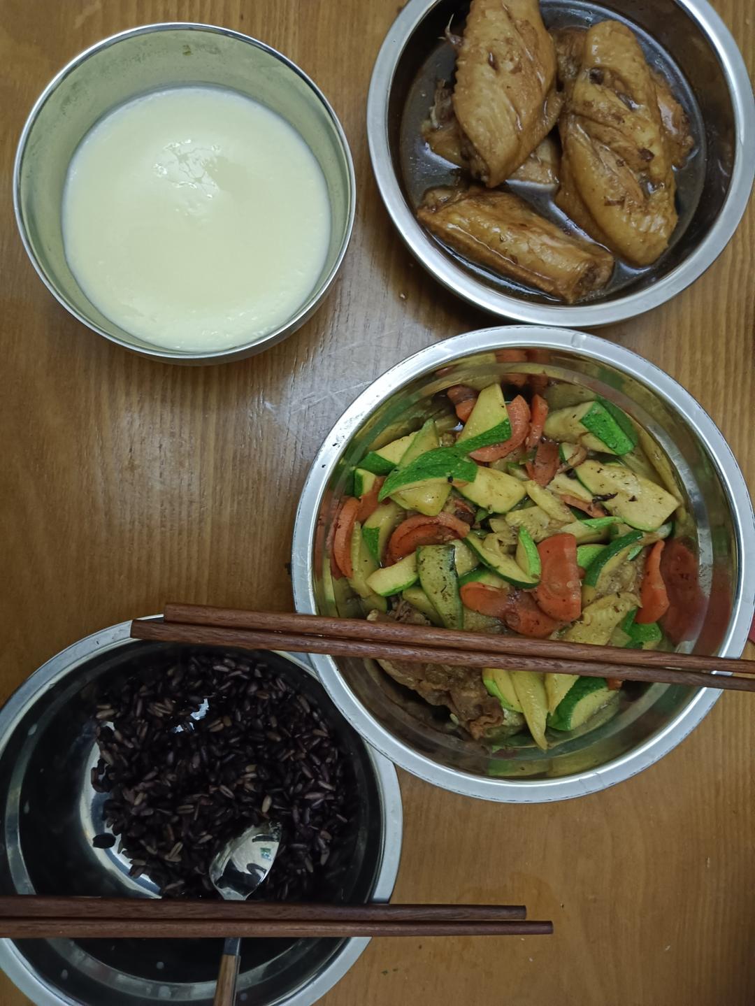 好吃到吮手指的【可乐鸡翅】，新手零失败做法～