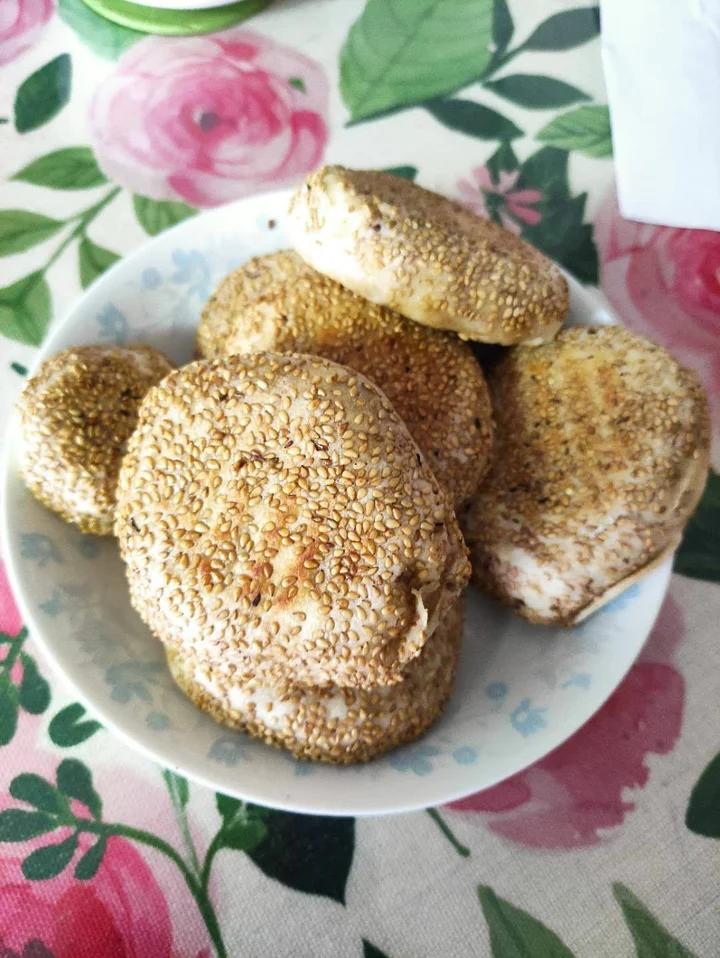 怕胖的一枚吃货做的发面麻酱烧饼超级无敌香一看就会附视频细节讲解