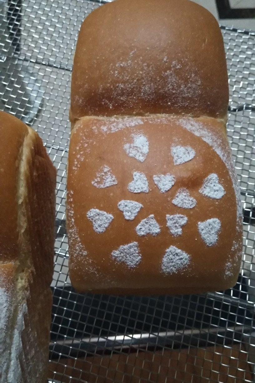 奶油吐司，鲜奶奶油嫩白吐司