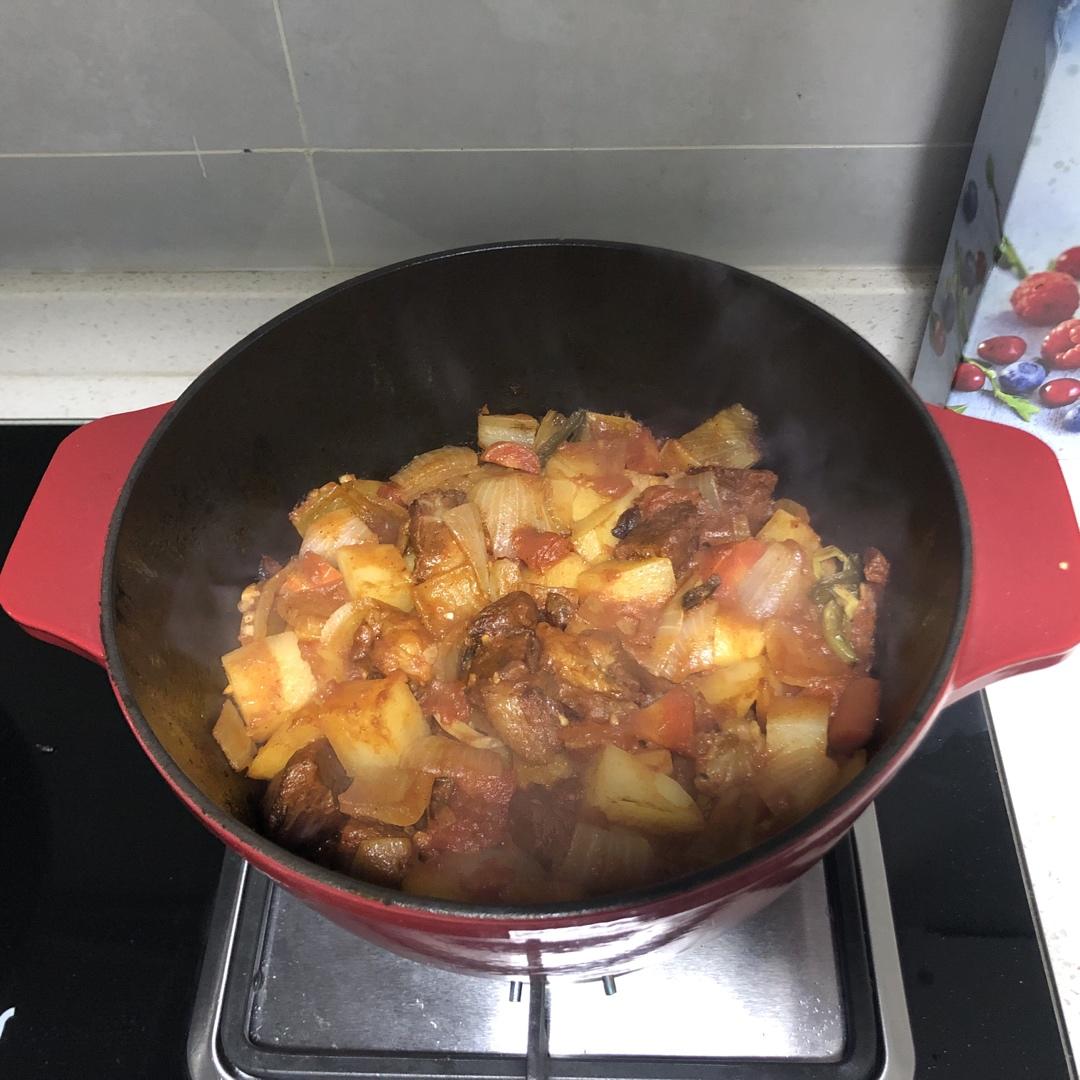 番茄土豆炖牛腩