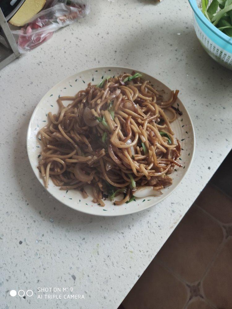 肉丝炒面