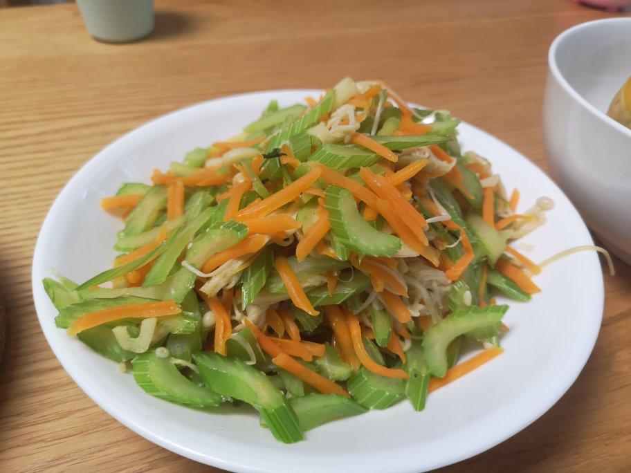 减脂餐素炒三丝