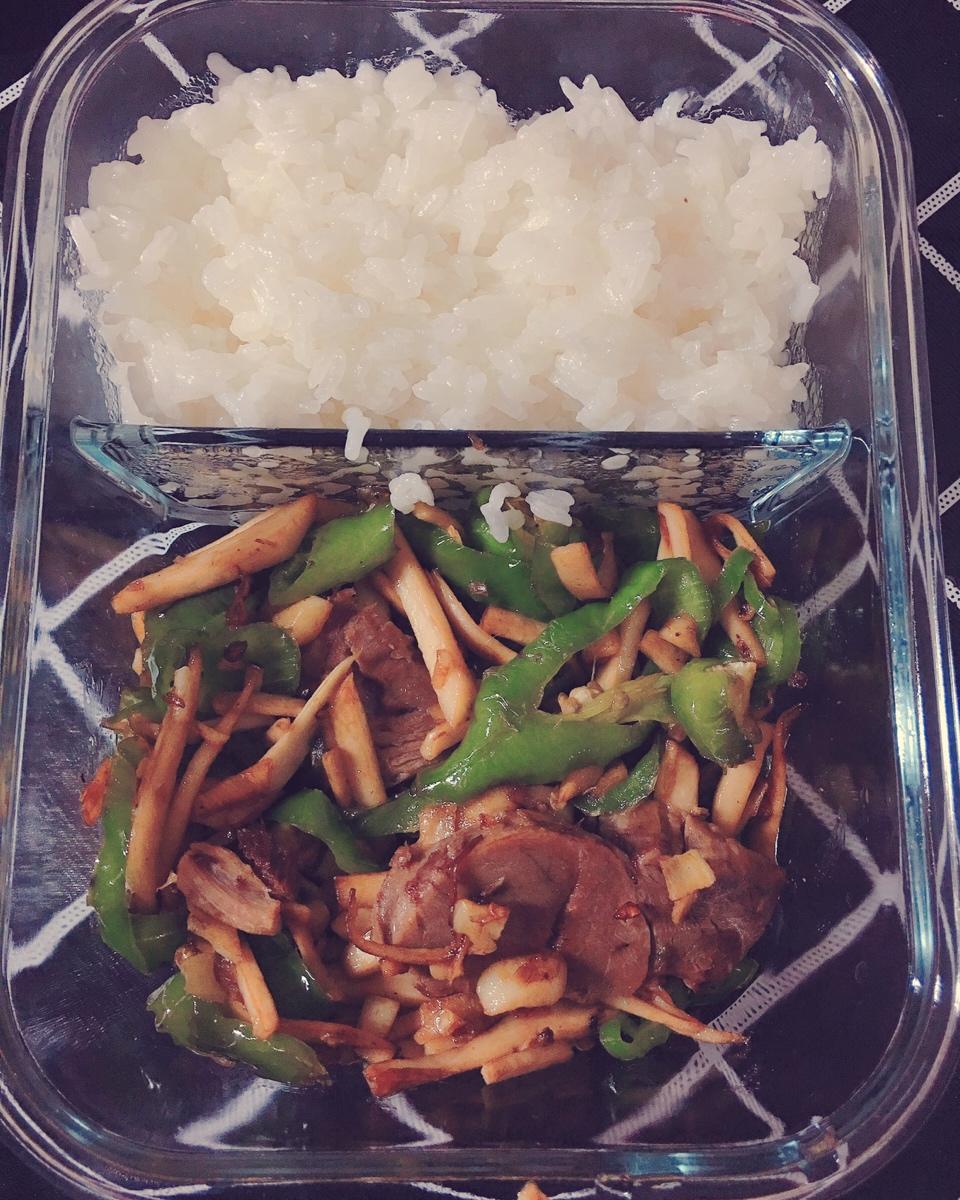 青椒素炒杏鲍菇