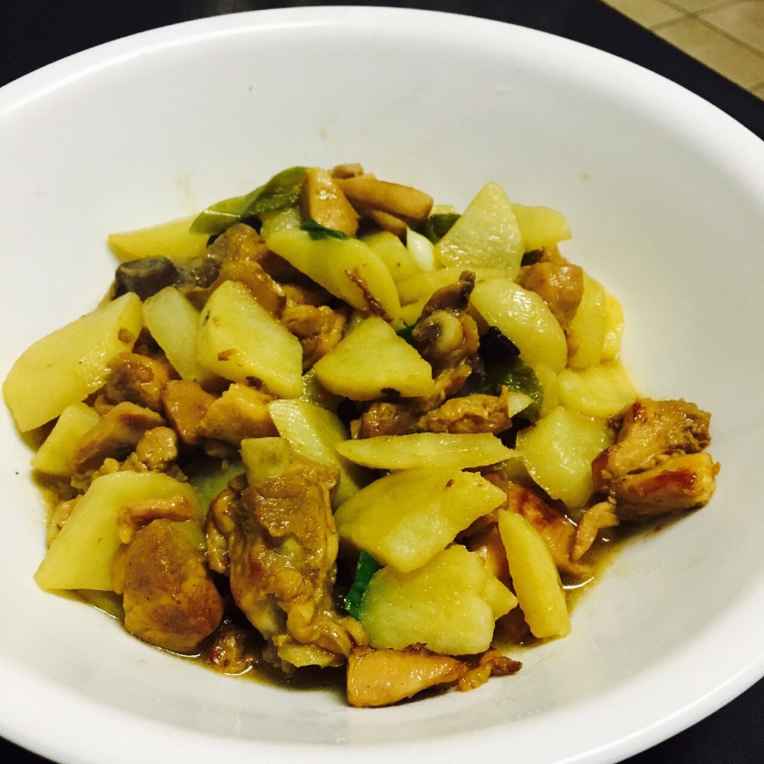 土豆炖鸡块