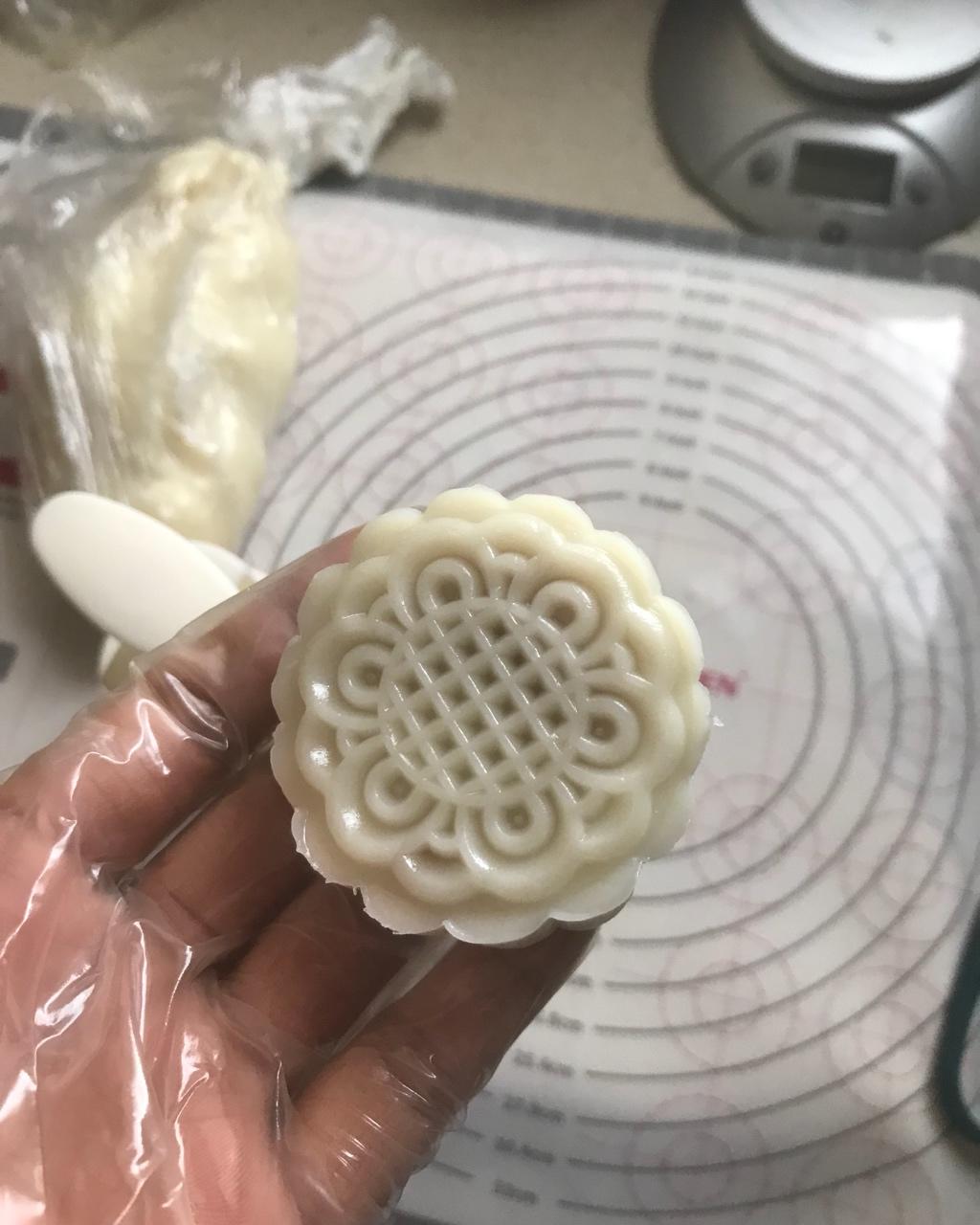 不干不硬的冰皮月饼