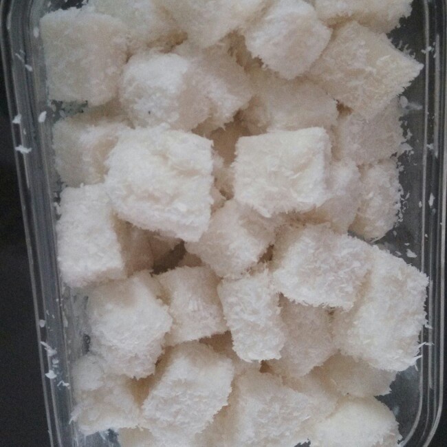 完胜85度C牛奶椰丝小方
