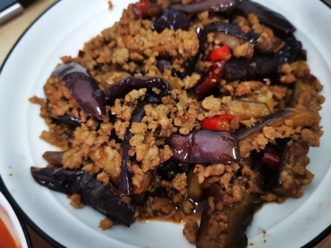新手也能十分钟做完全家舔盘子的肉末茄子