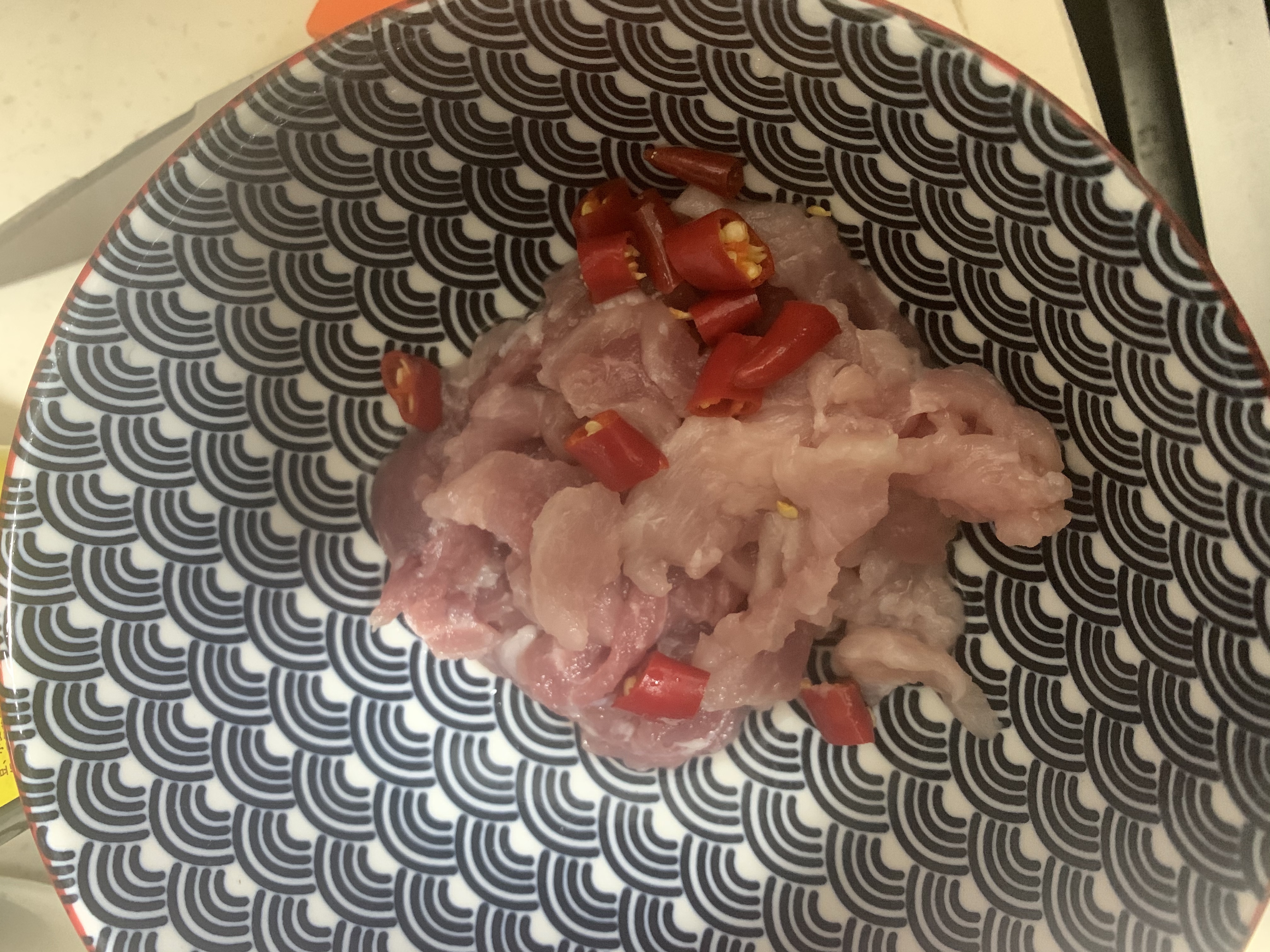 青瓜炒肉的做法 步骤1