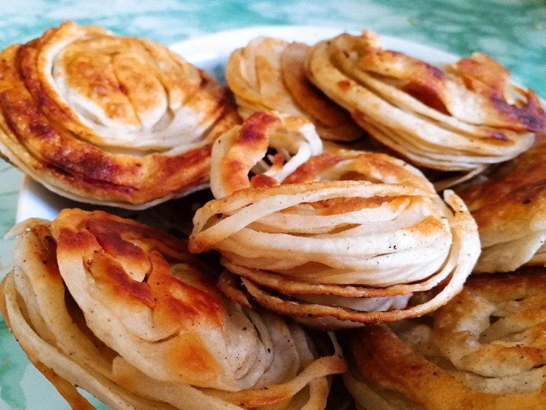 饺子皮盘金丝儿（盘丝饼)